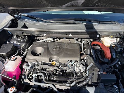 Used 2024 Toyota RAV4 LE image 12