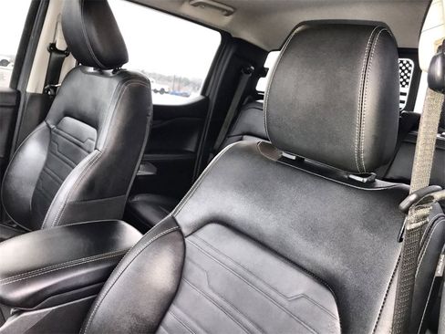 Used 2024 Ford Ranger Lariat w/ Advanced Towing Package image 11