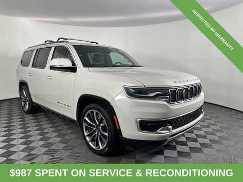 Certified 2022 Jeep Wagoneer Series III w/ Premium Group I AWD/4WD image 4
