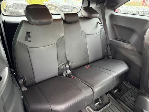 Certified 2024 Toyota Sienna XSE image 11