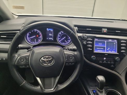Used 2020 Toyota Camry SE image 22