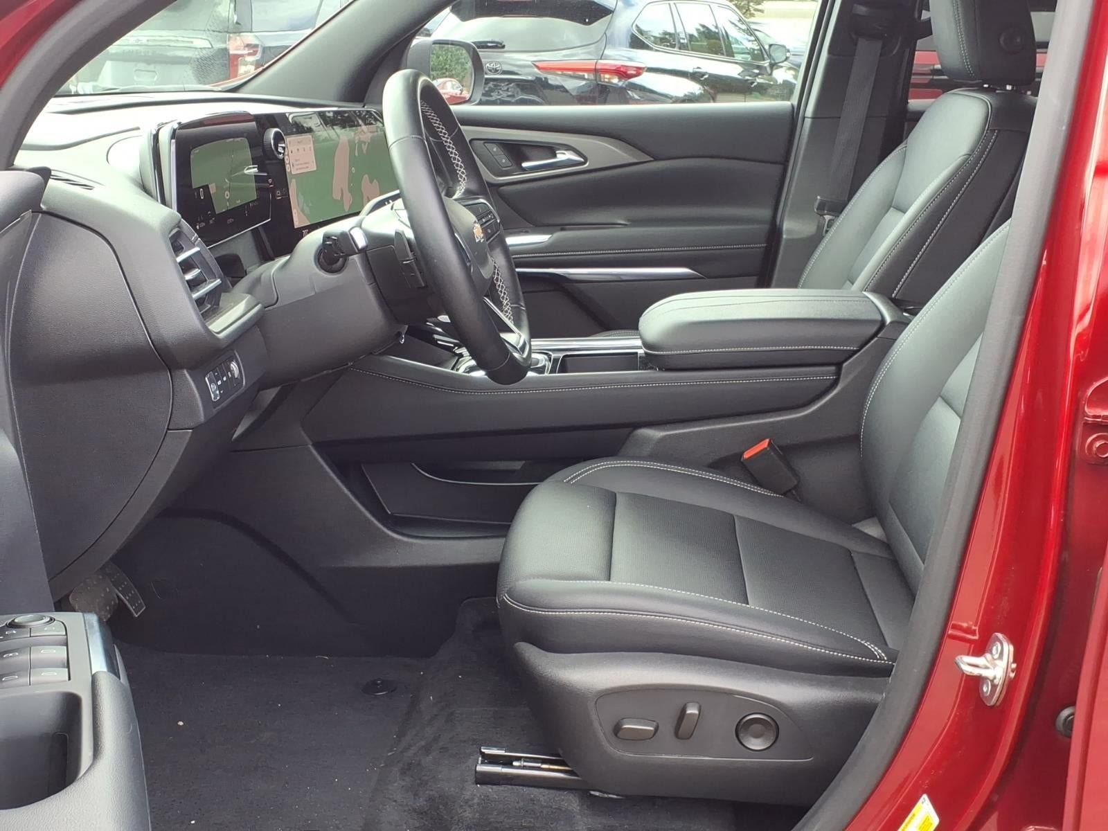 Used 2026 Chevrolet Traverse LT AWD/4WD image 5