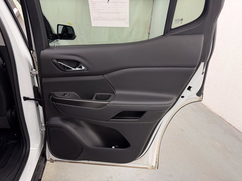 Used 2020 GMC Acadia SLT w/ Driver Alert Package II FWD image 12