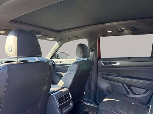 Used 2025 Volkswagen Atlas Cross Sport SEL R-Line image 23