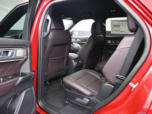 New 2026 Ford Explorer Platinum image 18