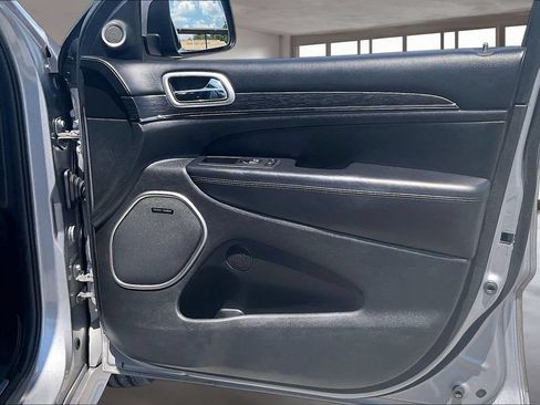 Used 2018 Jeep Grand Cherokee High Altitude RWD image 26