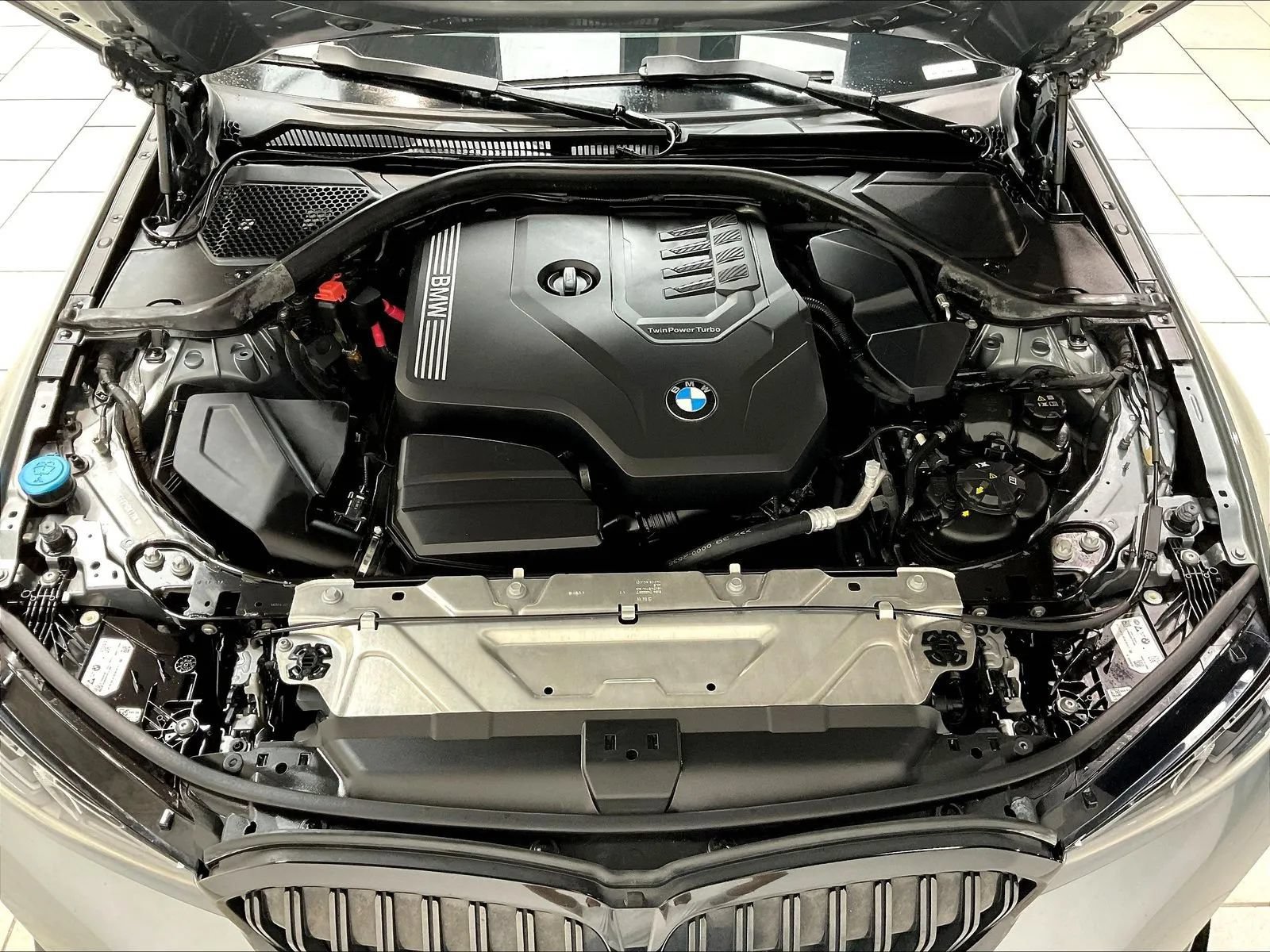 Used 2023 BMW 330i Sedan w/ M Sport Package RWD image 32