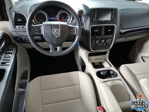Used 2014 Dodge Grand Caravan SXT FWD image 10