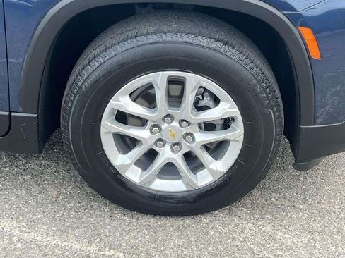 Certified 2023 Chevrolet Traverse LS FWD image 9