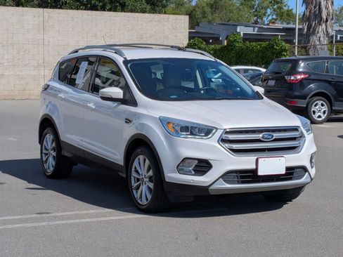 Used 2017 Ford Escape Titanium w/ Equipment Group 301A AWD/4WD image 3