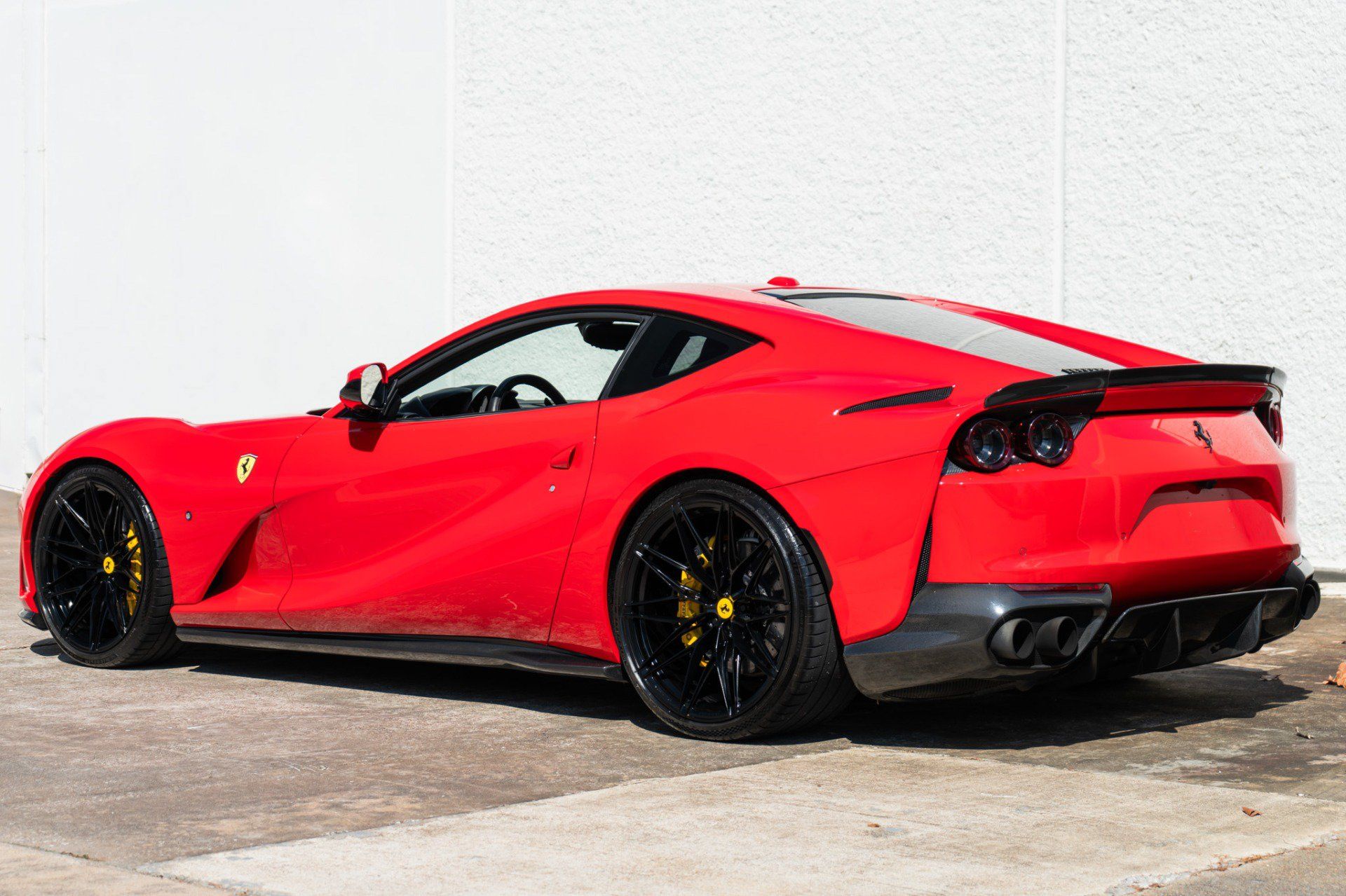 Used 2019 Ferrari 812 Superfast RWD image 4