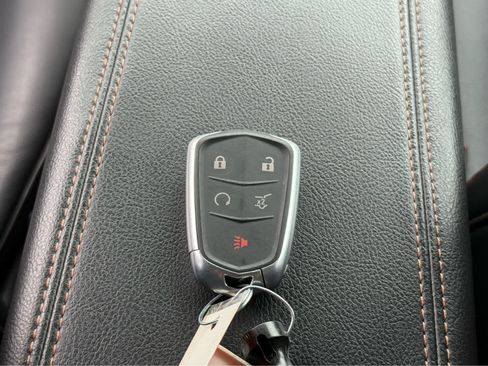 Used 2022 Cadillac XT4 Sport w/ Comfort Package AWD/4WD image 37
