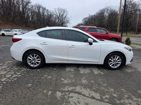 Used 2015 MAZDA MAZDA3 i Touring w/ Technology Package image 4