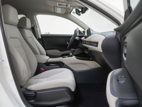 New 2026 Honda HR-V LX image 32