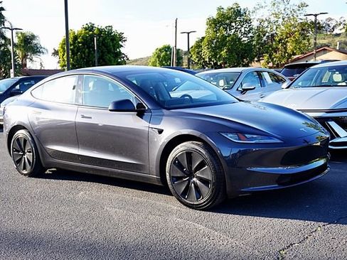 Used 2024 Tesla Model 3 Standard Range image 5