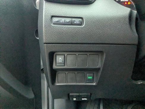 Used 2017 Nissan Rogue Sport SV FWD image 11