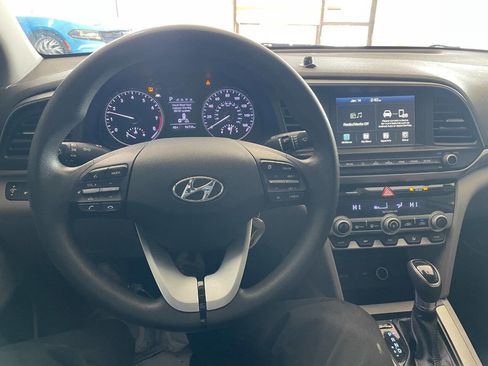 Used 2020 Hyundai Elantra SEL image 29