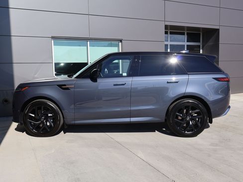 Used 2025 Land Rover Range Rover Sport Dynamic SE AWD/4WD image 11