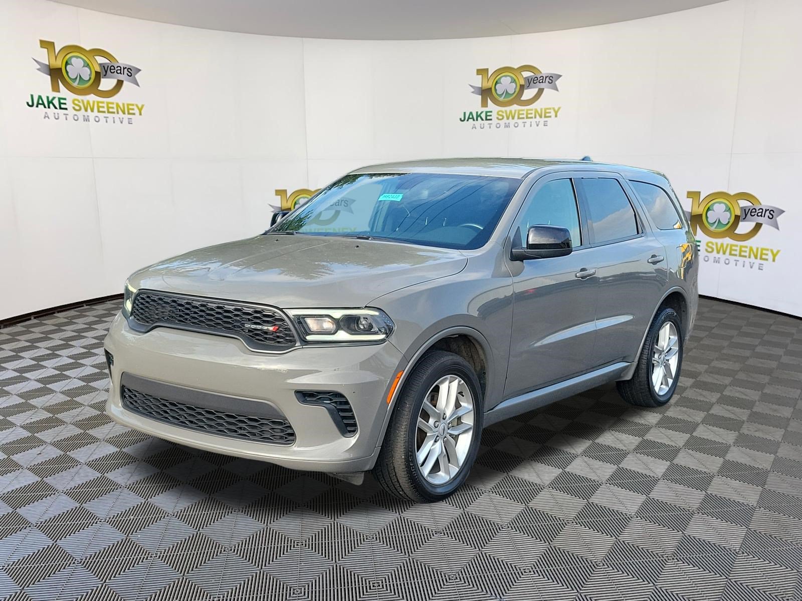 Used 2025 Dodge Durango GT AWD/4WD image 3