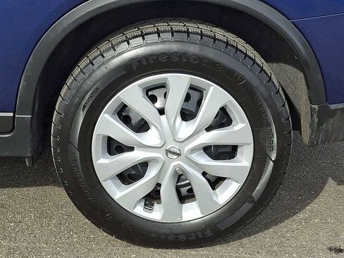 Used 2019 Nissan Rogue S image 7