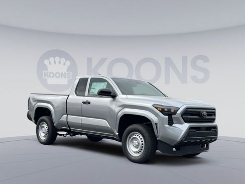 New 2026 Toyota Tacoma SR image 5