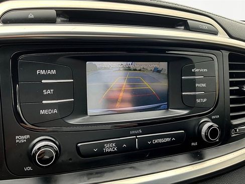 Used 2016 Kia Sorento EX image 21
