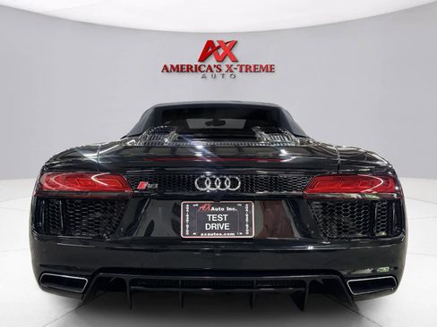Used 2017 Audi R8 V10 w/ Carbon Exterior Package AWD/4WD image 16