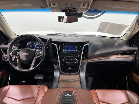 Used 2018 Cadillac Escalade Premium Luxury image 22