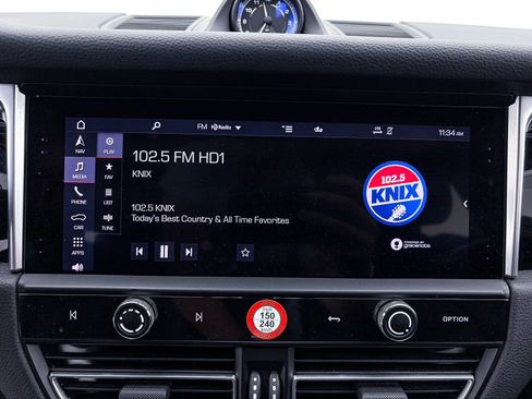 Used 2024 Porsche Macan image 24