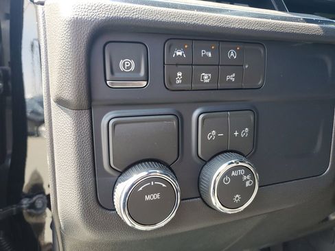 New 2026 Chevrolet Suburban LS w/ LPO, Dark Essentials Package image 17