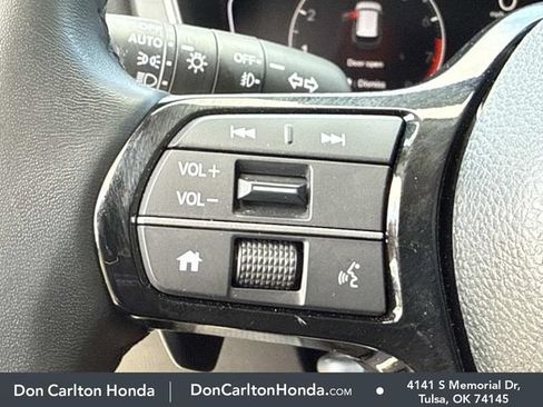 Used 2025 Honda Pilot Touring image 29