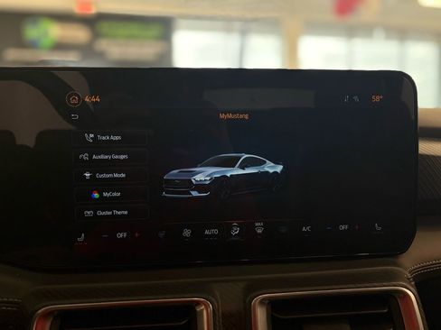 Used 2025 Ford Mustang Premium RWD image 30