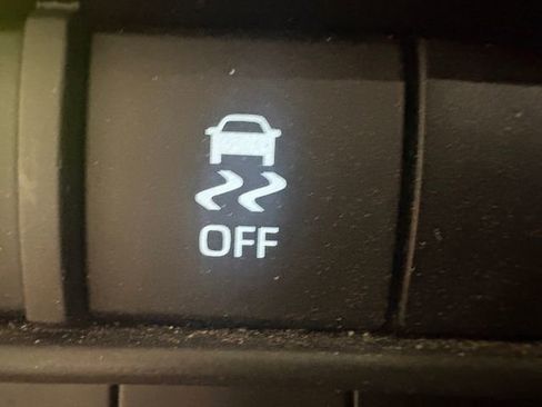 Used 2025 Toyota Tacoma SR image 9