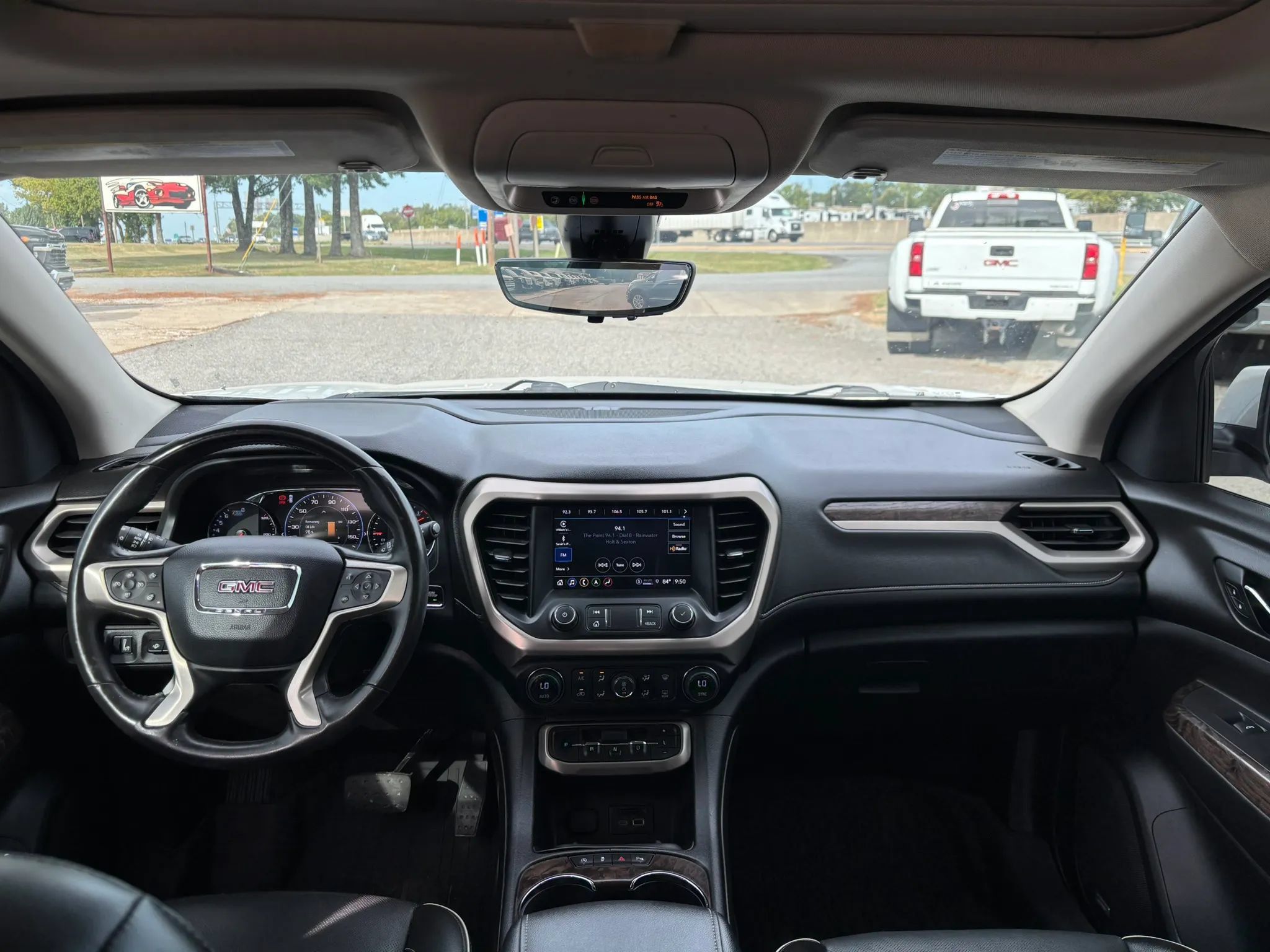 Used 2021 GMC Acadia Denali w/ Denali Technology Package AWD/4WD image 19