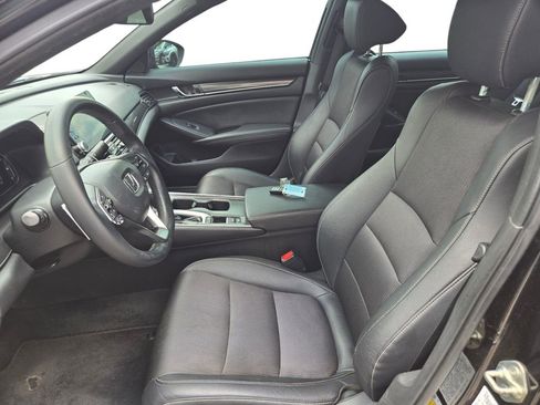 Used 2019 Honda Accord Sport image 12