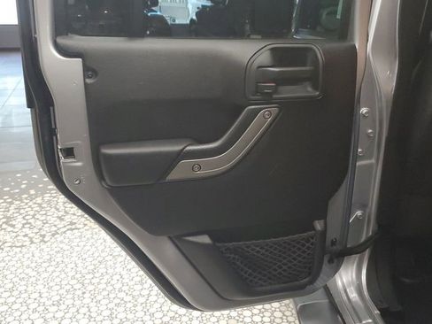 Used 2015 Jeep Wrangler Unlimited Sport AWD/4WD image 15