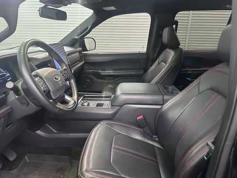 Used 2022 Ford Expedition Limited image 2