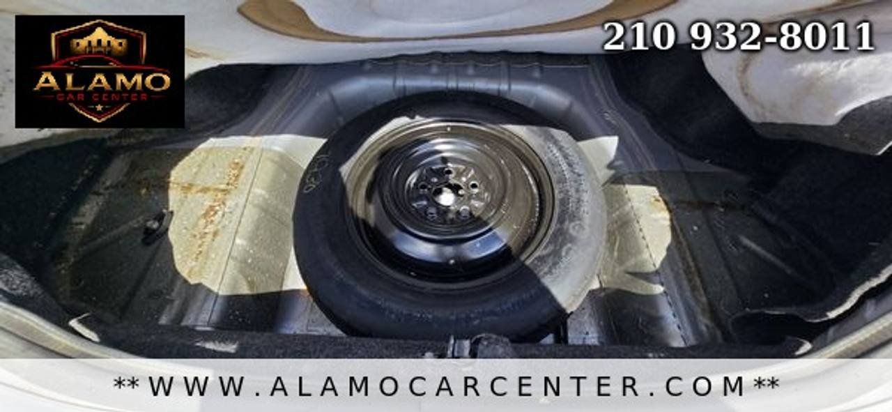 Used 2013 Chrysler 200 Limited FWD image 26