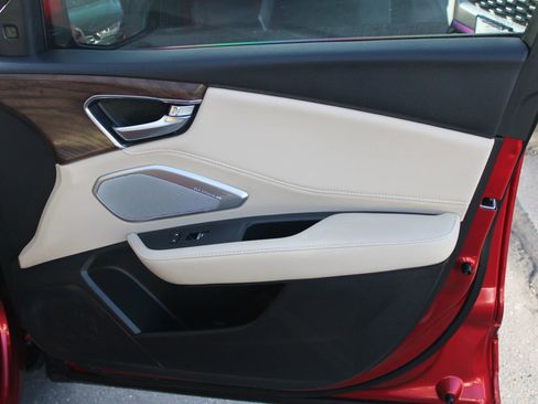 Used 2022 Acura RDX AWD w/ Advance Package image 32