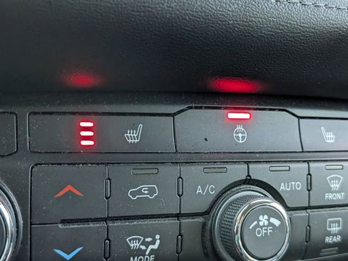 Used 2021 Dodge Durango GT image 21