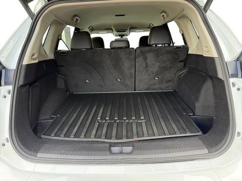 Used 2025 Nissan Rogue SV w/ Rock Creek Premium Package AWD/4WD image 18