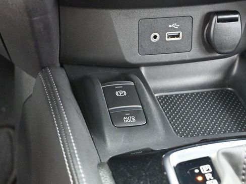 Used 2020 Nissan Rogue Sport SV w/ Technology Package FWD image 27