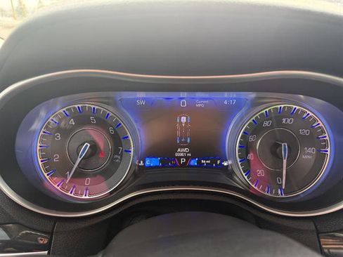 Used 2019 Chrysler 300 Limited image 31