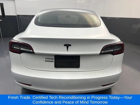 Used 2023 Tesla Model 3 Standard Range RWD image 3