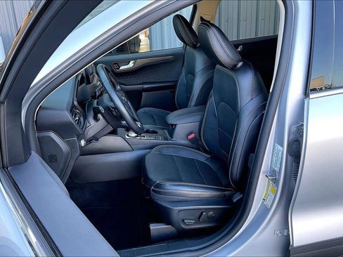 Used 2020 Ford Escape Titanium AWD/4WD image 25