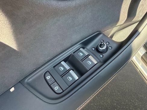 Used 2023 Audi SQ7 Prestige w/ Sport Package image 16