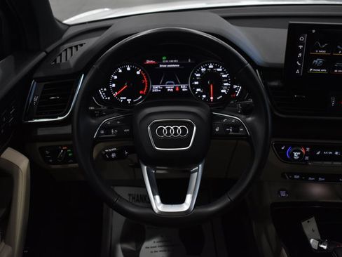 Used 2023 Audi Q5 2.0T Premium w/ Convenience Package image 16