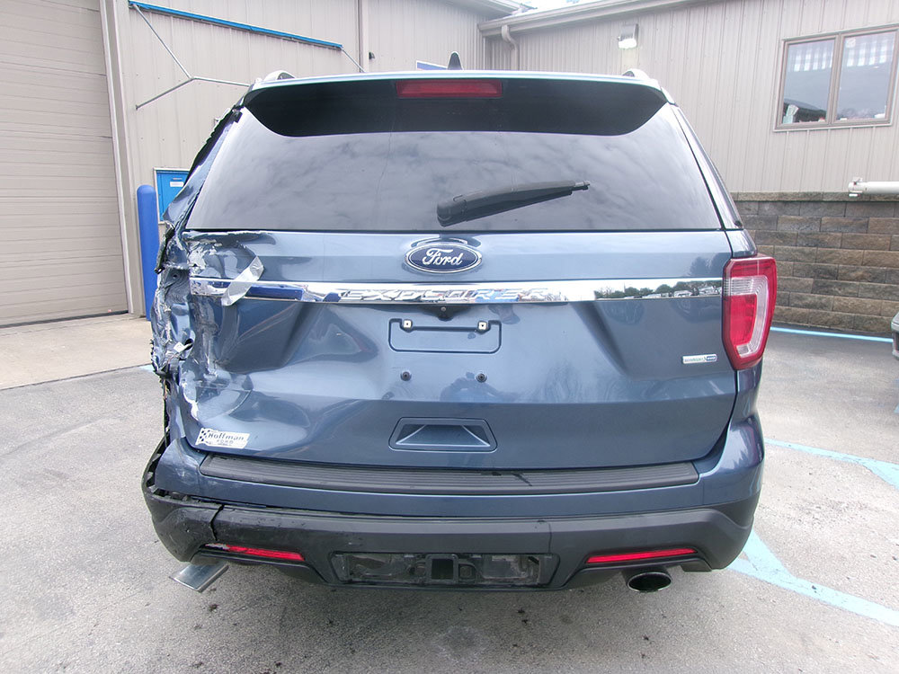 Used 2018 Ford Explorer 4WD w/ Class II Trailer Tow Package image 1
