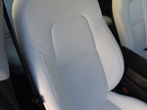 Used 2021 Tesla Model 3 Standard Range Plus image 16