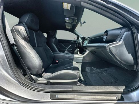 Used 2022 Toyota GR86 Premium RWD image 28
